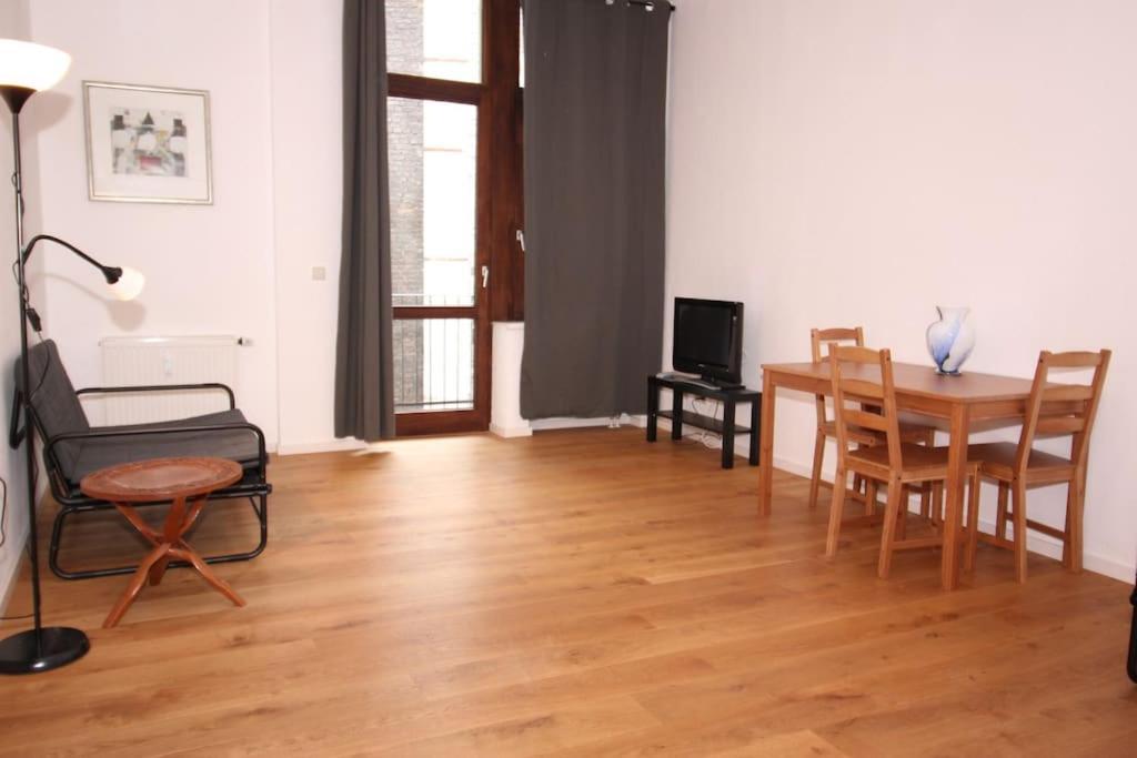 Mainhatten Apartment Frankfurt am Main Zimmer foto